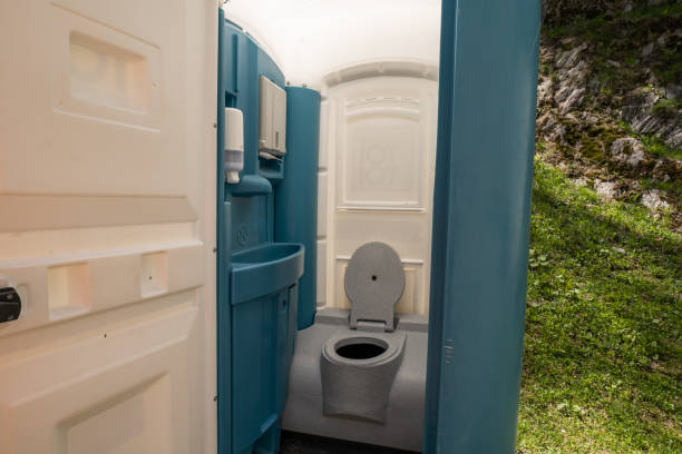 Best Porta potty cleaning services  in Belleview, FL