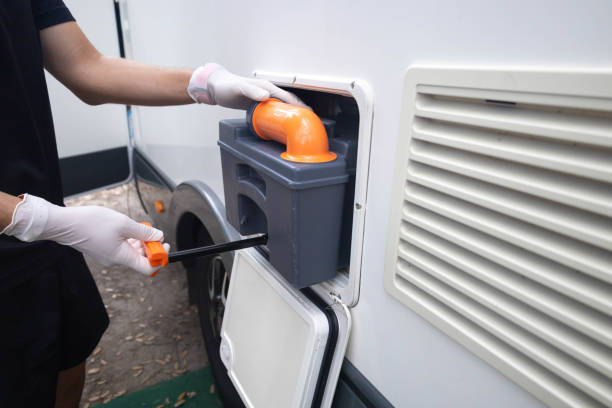Best Portable restroom trailer rental  in Belleview, FL